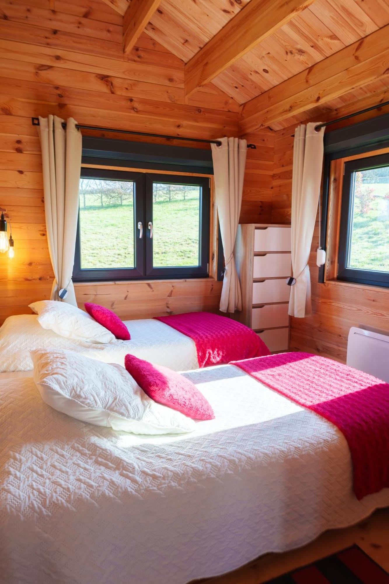 Le Chalet Du Crescent Saint-Germain-des-Champs Экстерьер фото
