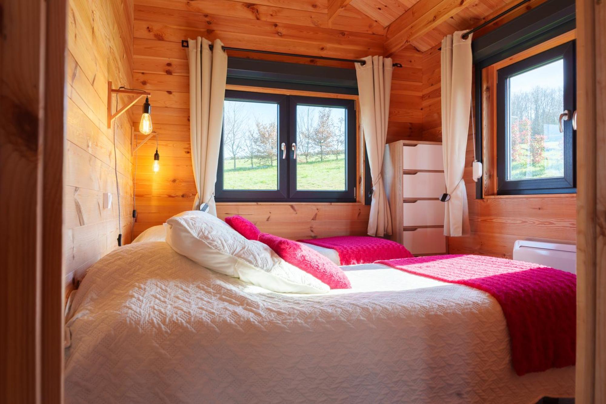 Le Chalet Du Crescent Saint-Germain-des-Champs Экстерьер фото